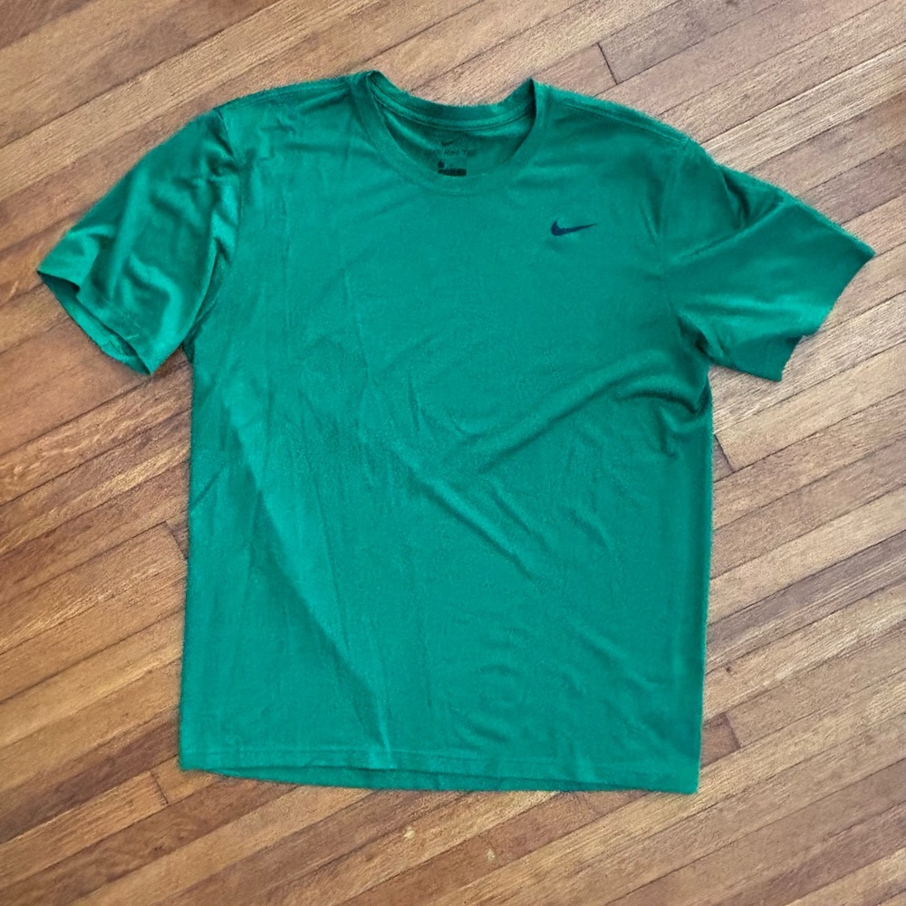 Nike Men's Vibrant Green Short Sleeve Tee